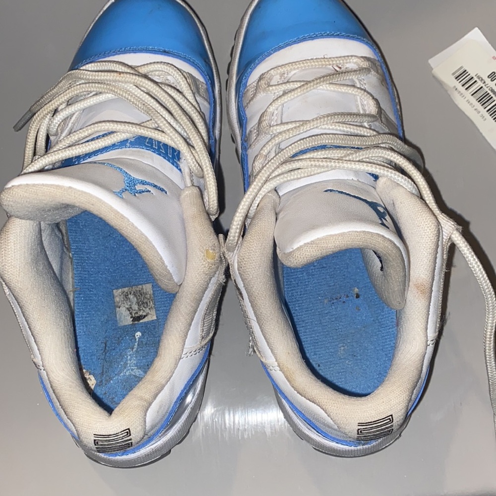 AIR JORDAN 11 Retro Low GS - Picture 5 of 5